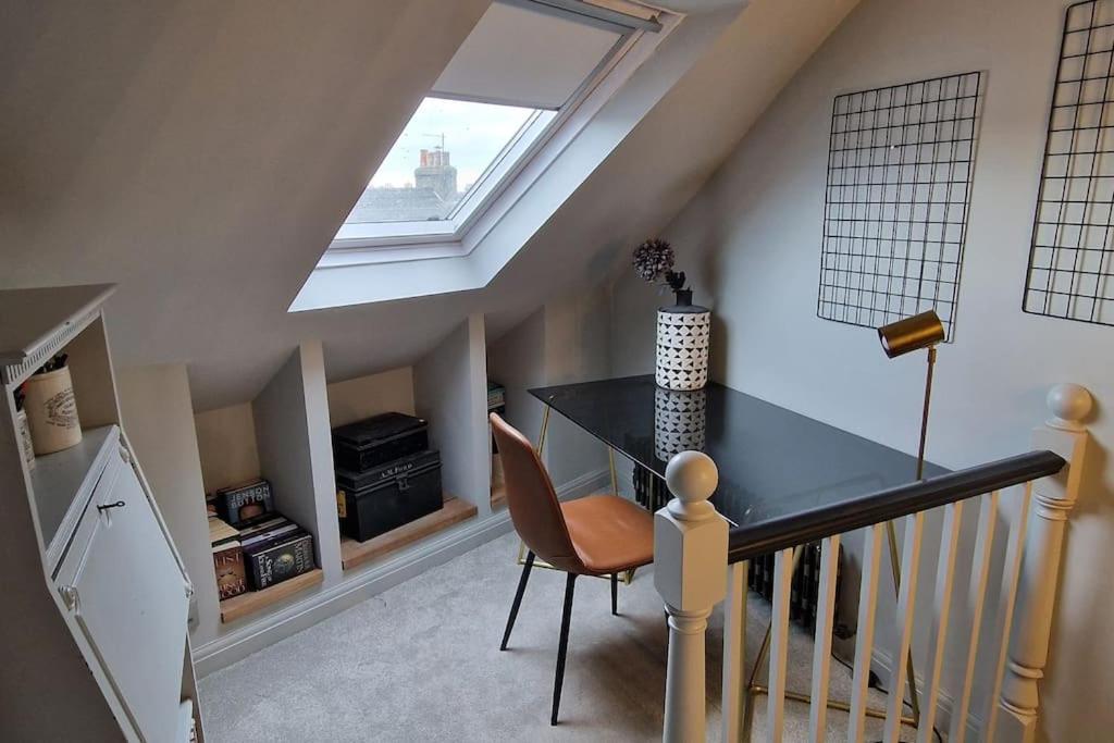 Stylish Townhouse 15 Mins To Laines & Seafront Villa Brighton Exteriör bild