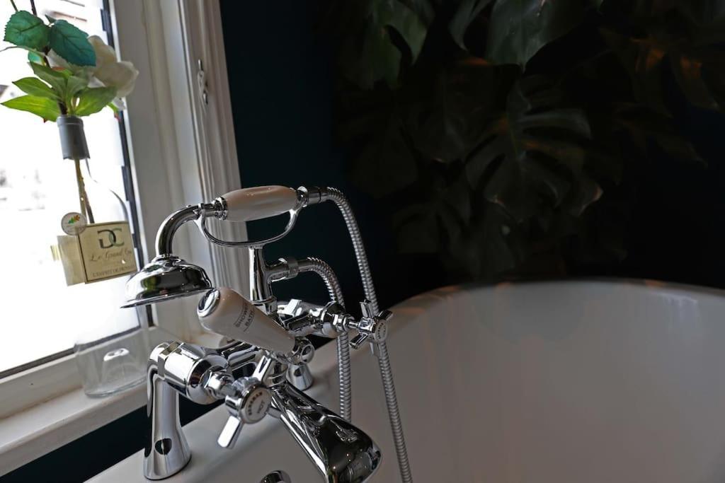 Stylish Townhouse 15 Mins To Laines & Seafront Villa Brighton Exteriör bild