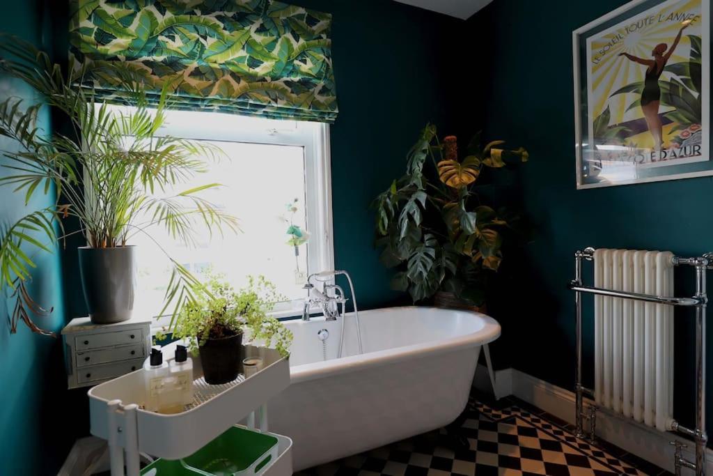 Stylish Townhouse 15 Mins To Laines & Seafront Villa Brighton Exteriör bild